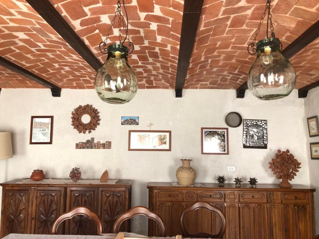 Tenuta Nissole Rocchetta Tanaro Exteriör bild